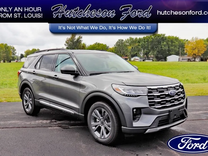 2025 Ford Explorer photo 1