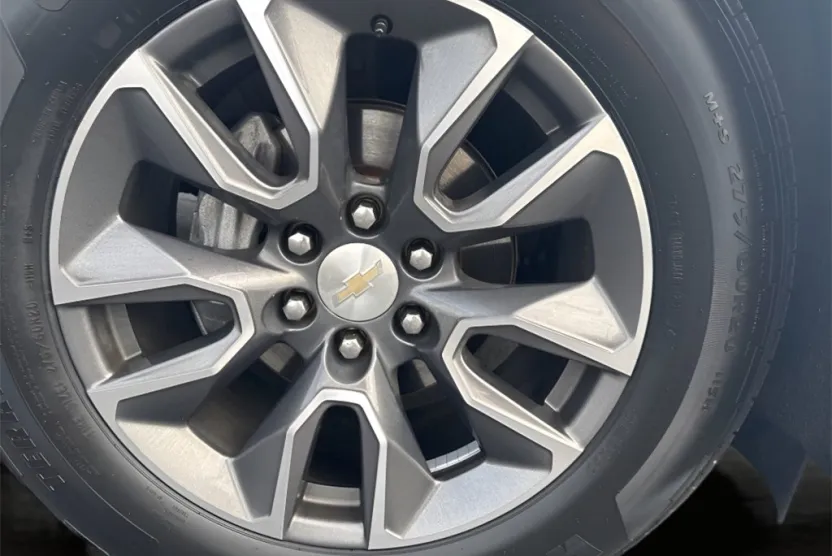 2021 Chevrolet Tahoe LT photo 1