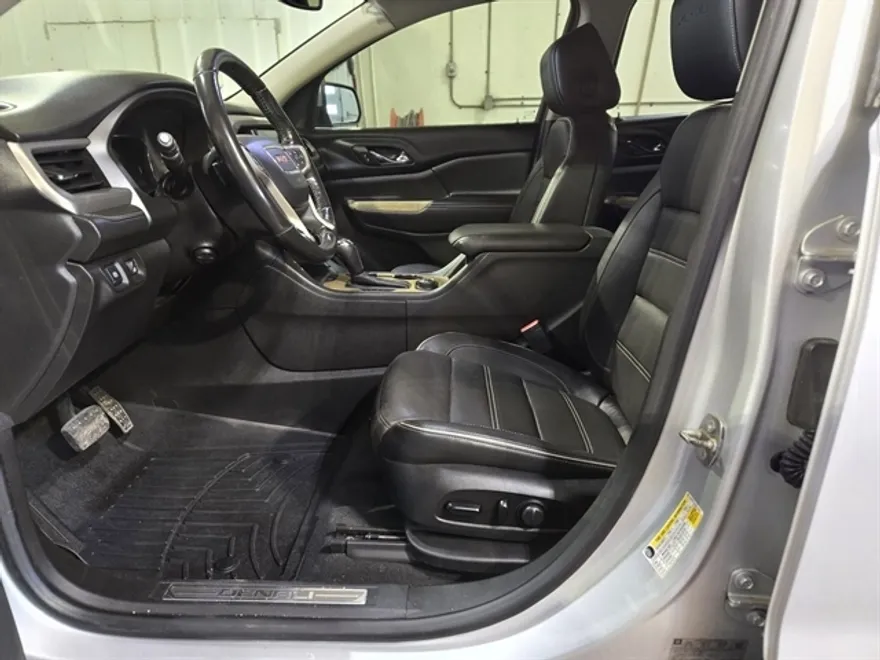2017 Gmc Acadia Denali photo 1