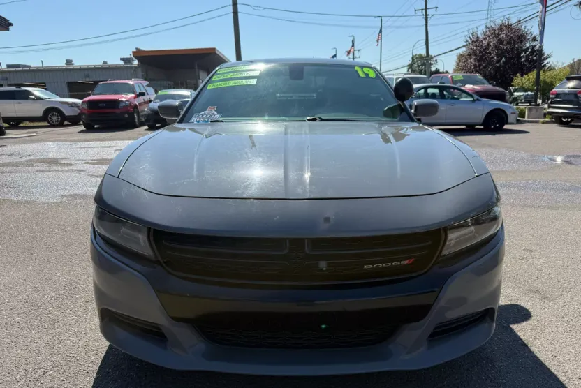 2019 Dodge Charger photo 1