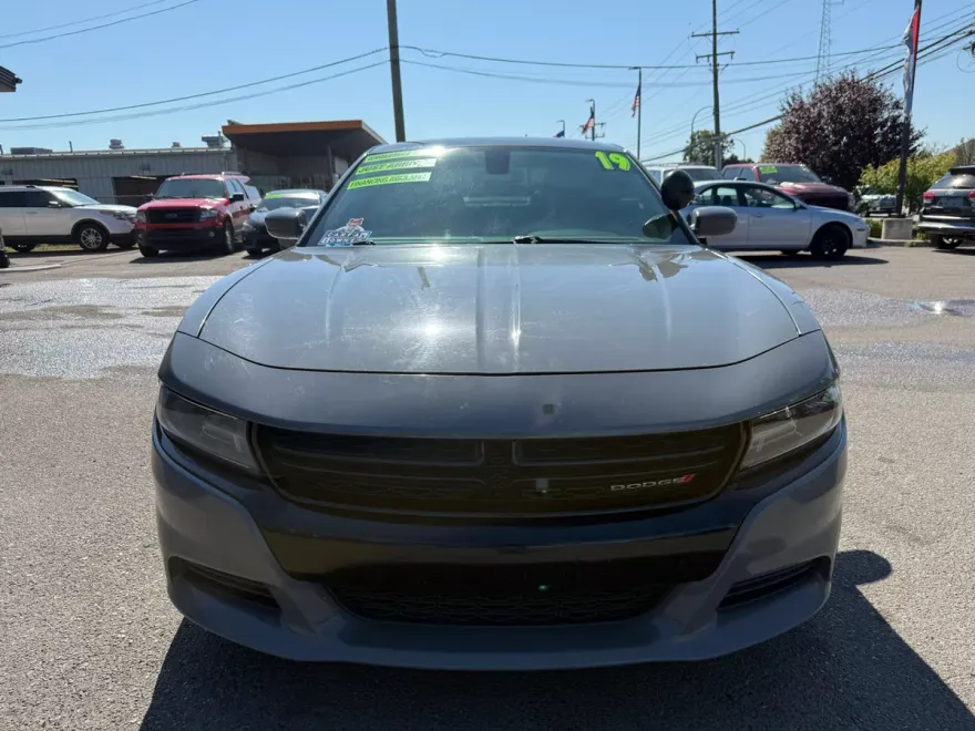 2019 Dodge Charger photo 1