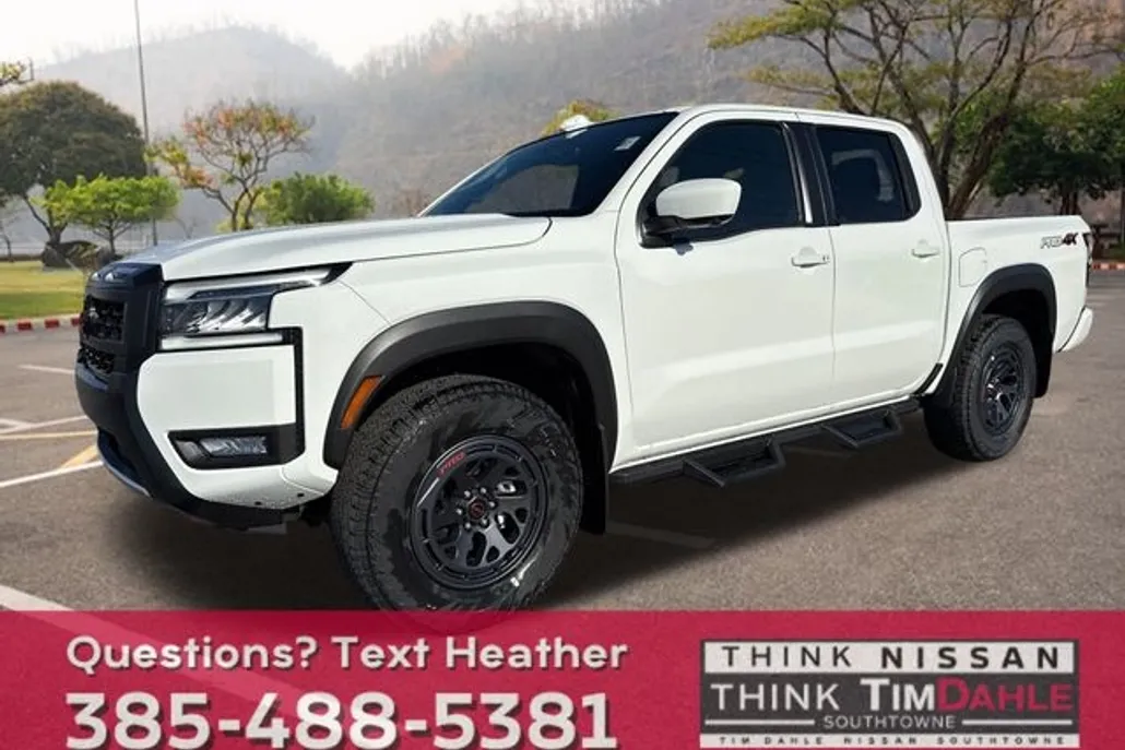 2025 Nissan Frontier PRO-4X photo 1