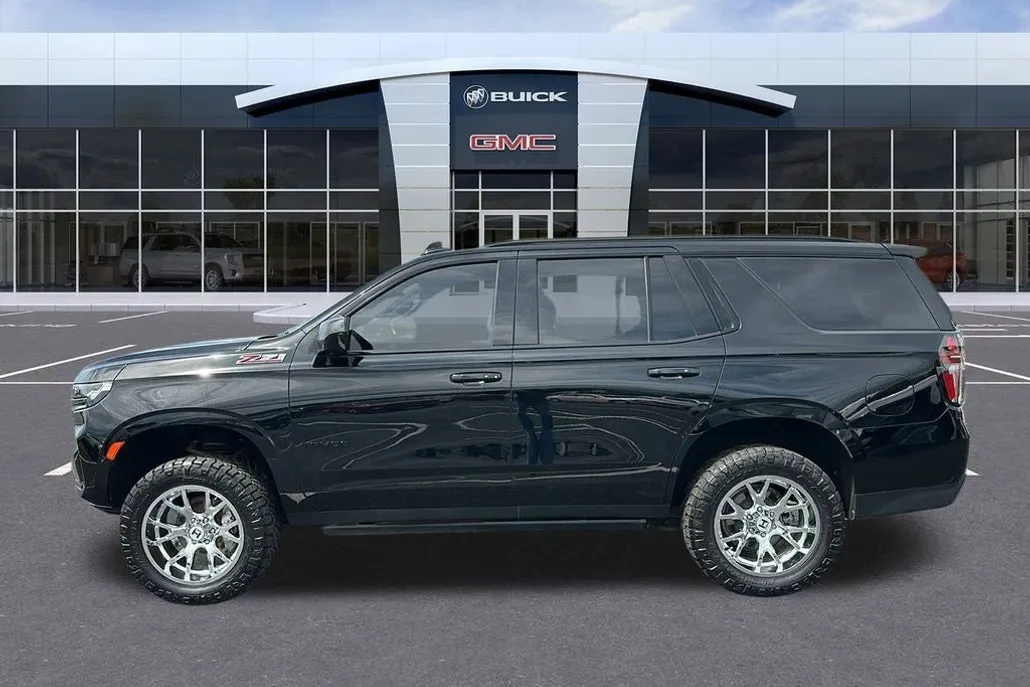 2022 Chevrolet Tahoe Z71 photo 1