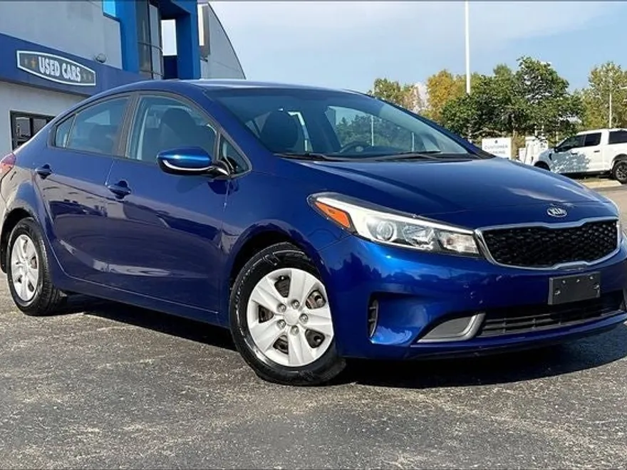 2017 Kia Forte LX Base photo 1