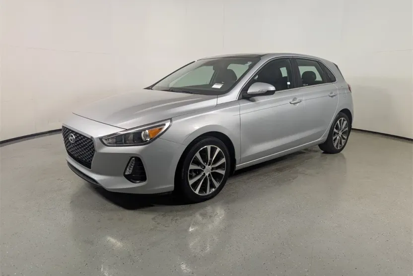 2020 Hyundai Elantra GT Base photo 1