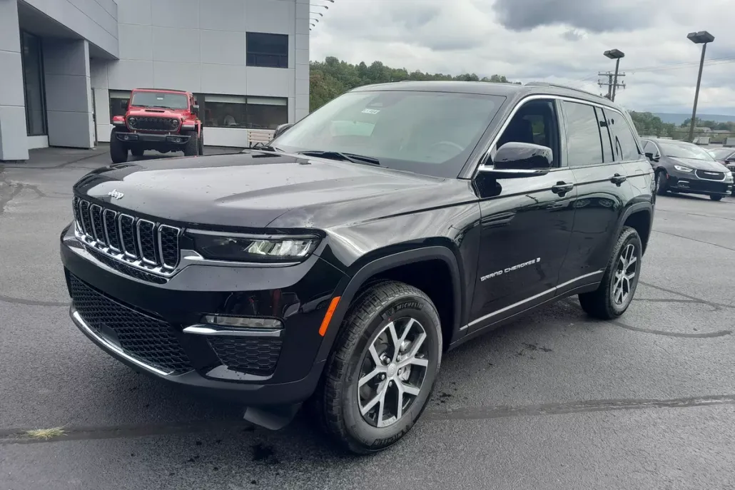 2025 Jeep Grand Cherokee Limited Sport photo 1