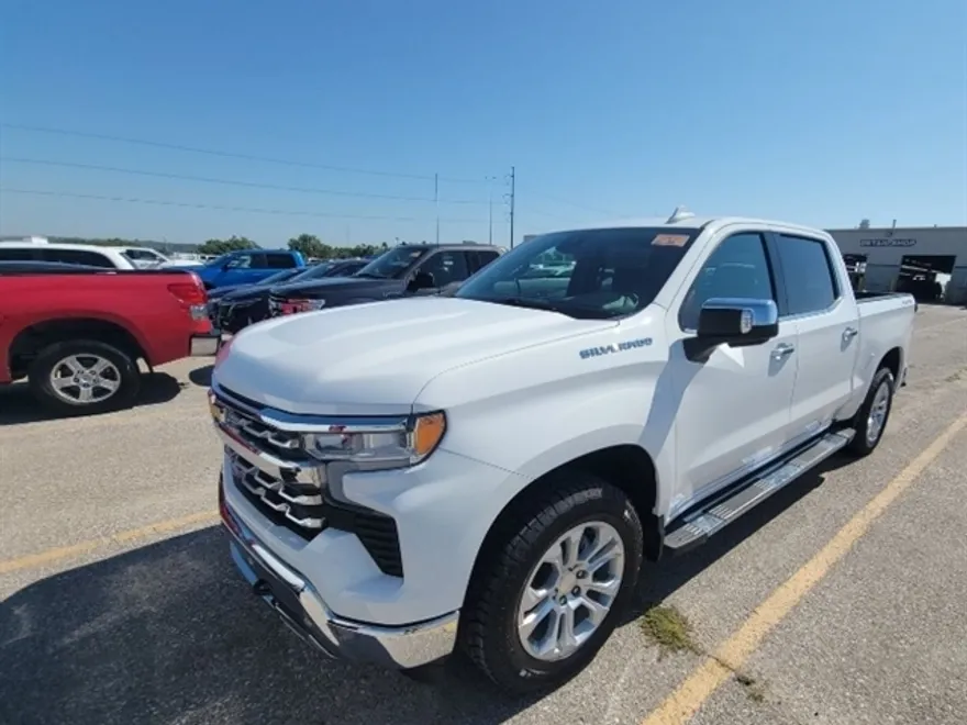 2023 Chevrolet Silverado 1500 LTZ photo 1