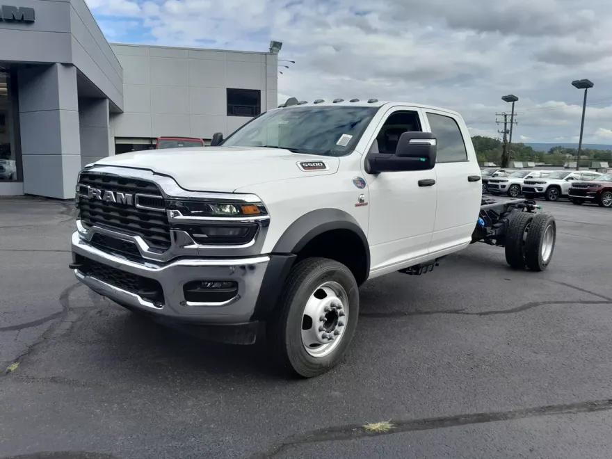 2025 Ram 5500 Tradesman photo 1