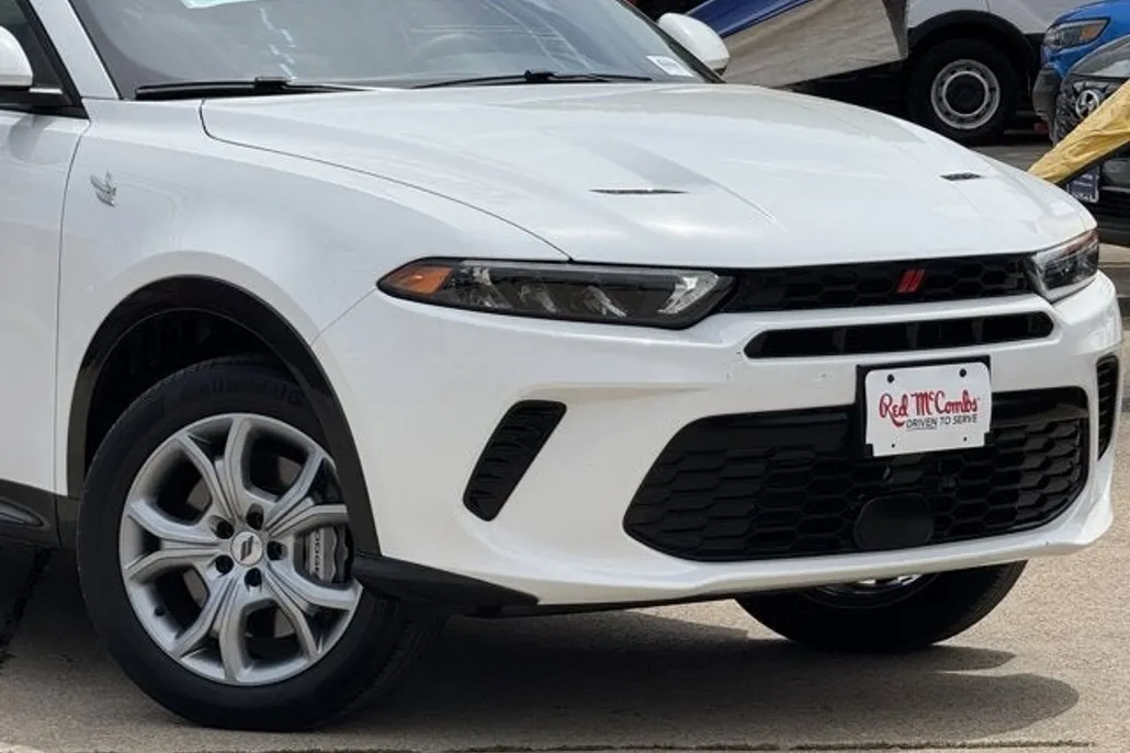 2024 Dodge Hornet R/T photo 1