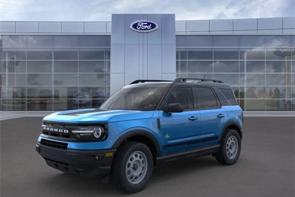 2024 Ford Bronco Sport Outer Banks photo 1