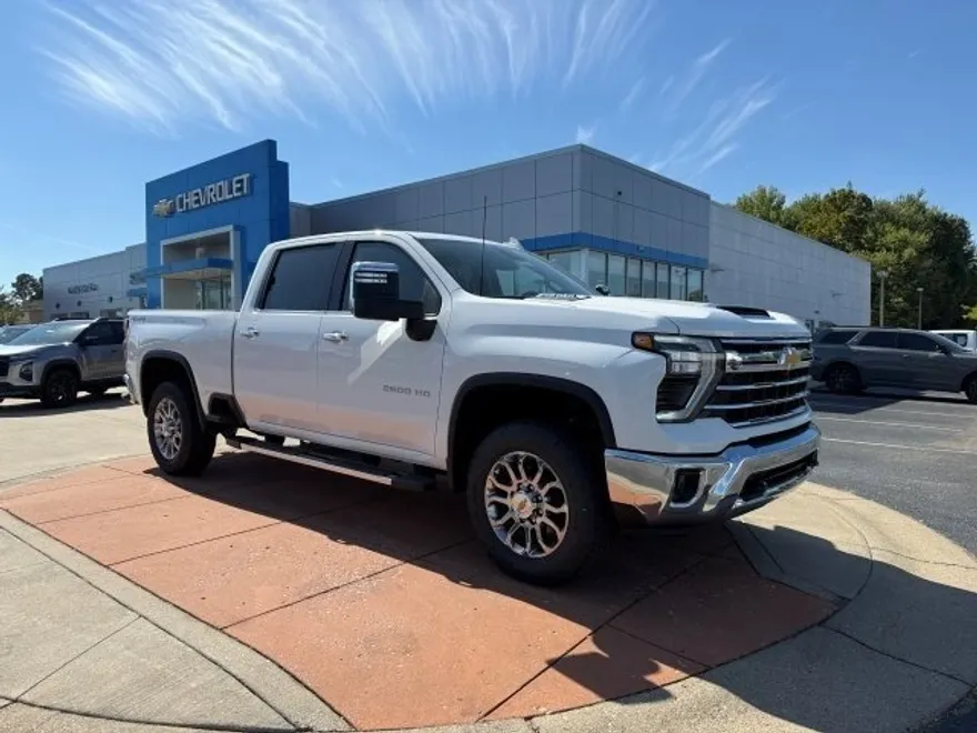 2026 Chevrolet Silverado 2500HD LTZ photo 1