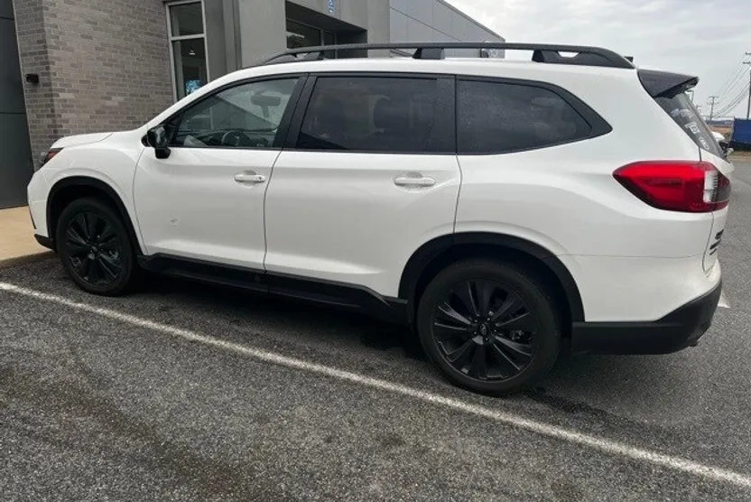2022 Subaru Ascent Onyx Edition photo 1