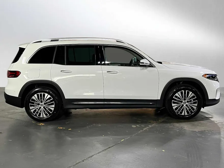 2025 Mercedes Benz EQB photo 1