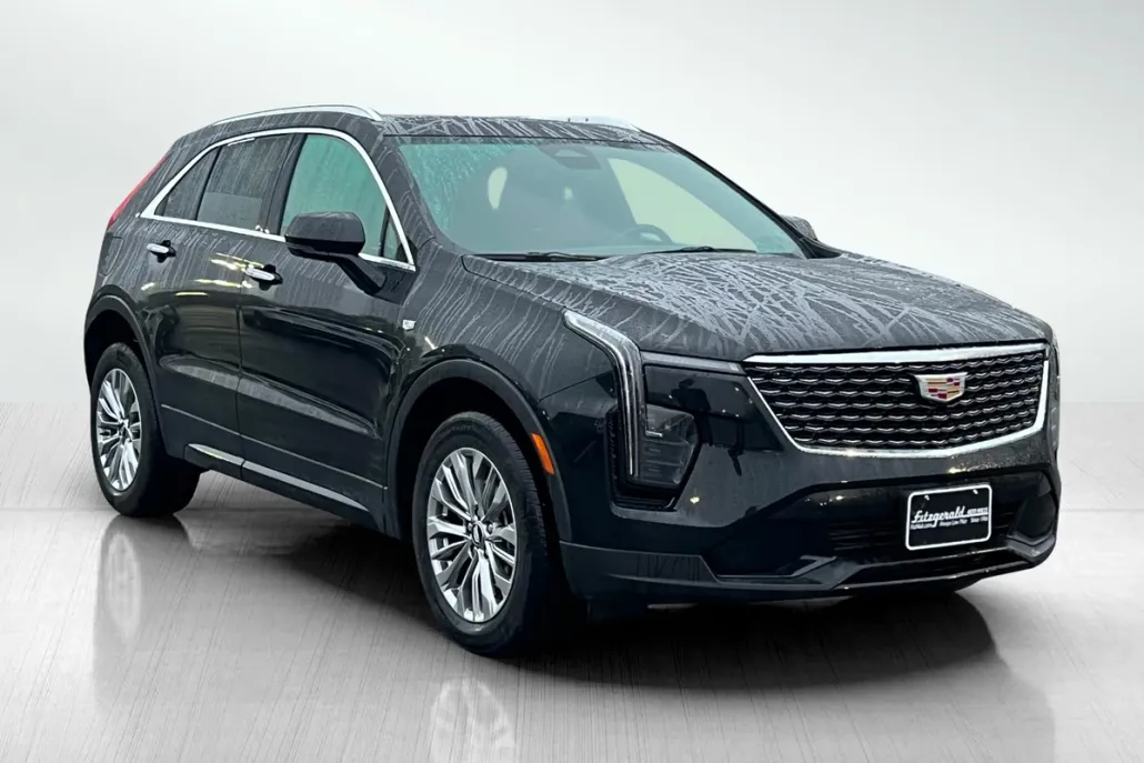 2024 Cadillac XT4 Premium Luxury photo 1