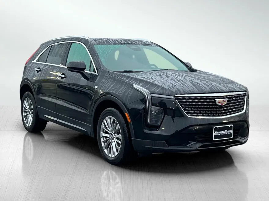 2024 Cadillac XT4 Premium Luxury photo 1