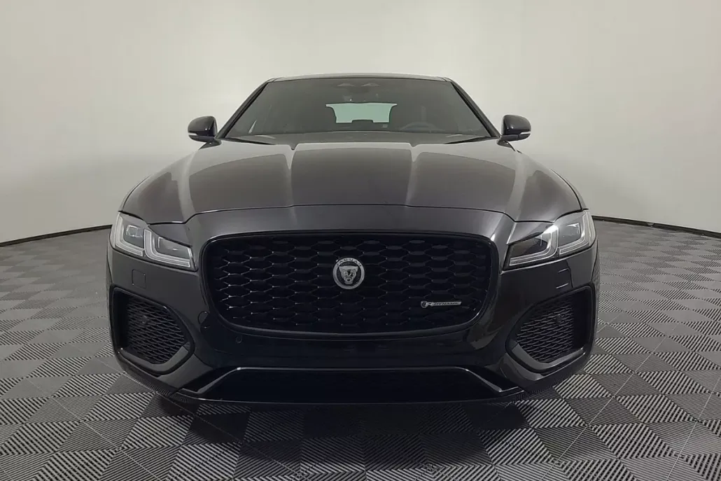 2024 Jaguar XF R-Dynamic SE photo 1