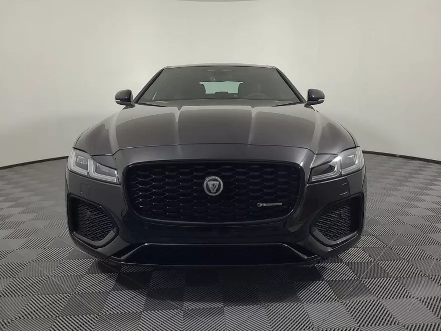 2024 Jaguar XF R-Dynamic SE photo 1