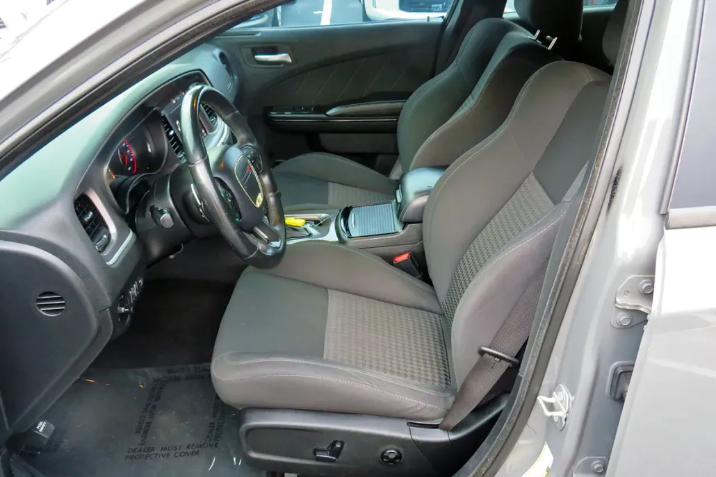 2019 Dodge Charger R/T photo 1