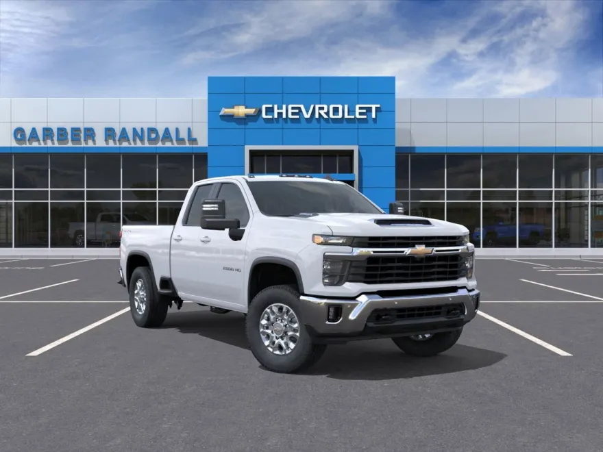 2026 Chevrolet Silverado LT photo 1