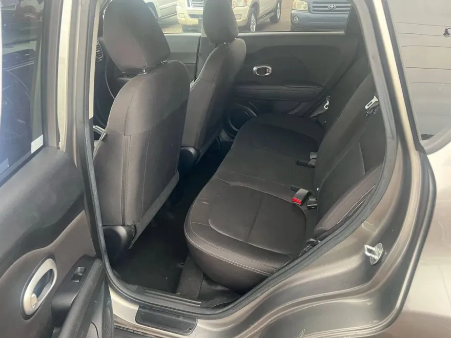 2015 Kia Soul Base photo 1
