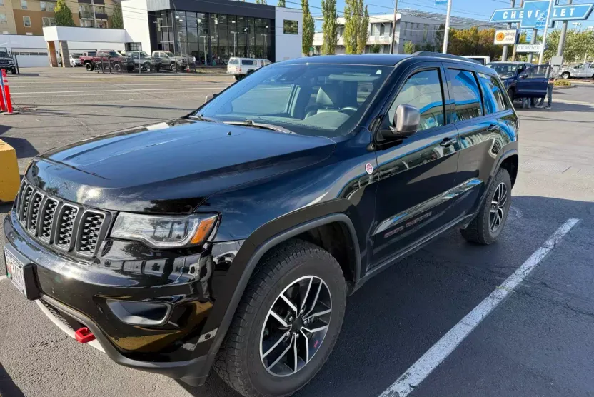 2020 Jeep Grand Cherokee Trailhawk photo 1