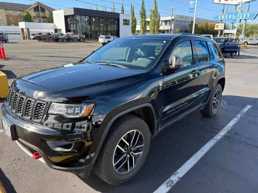 2020 Jeep Grand Cherokee Trailhawk photo 1
