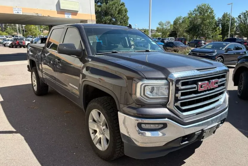 2016 Gmc Sierra 1500 SLE photo 1