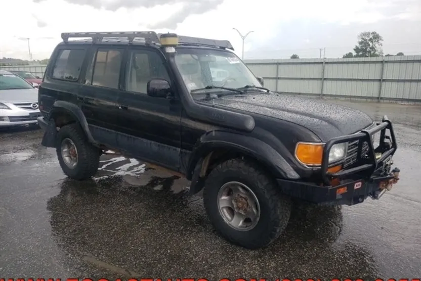 1996 Toyota Land Cruiser VX photo 1