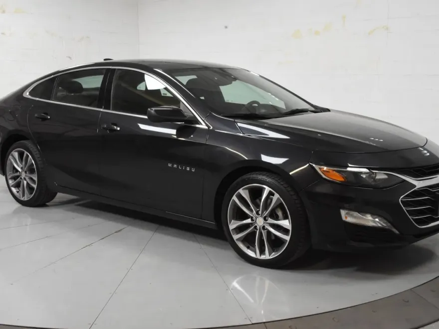 2023 Chevrolet Malibu 1LT photo 1