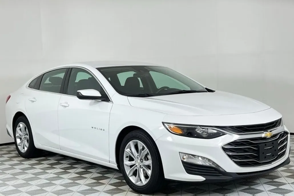 2023 Chevrolet Malibu 1LT photo 1
