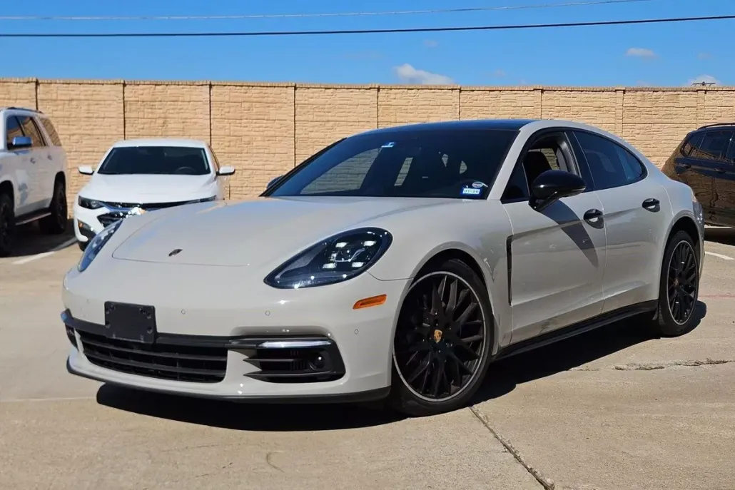 2018 Porsche Panamera 4S photo 1
