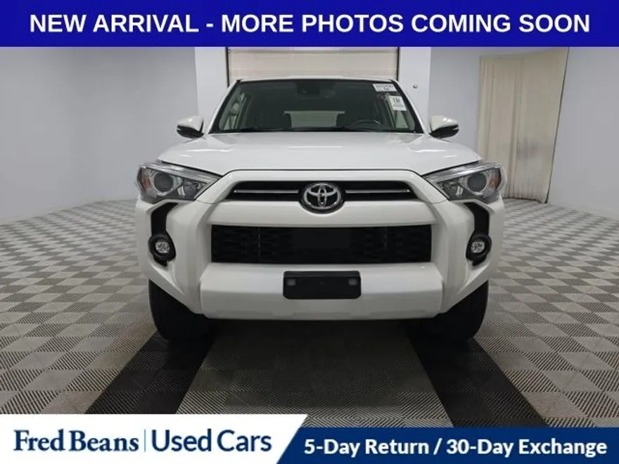 2024 Toyota 4Runner SR5 Premium photo 1