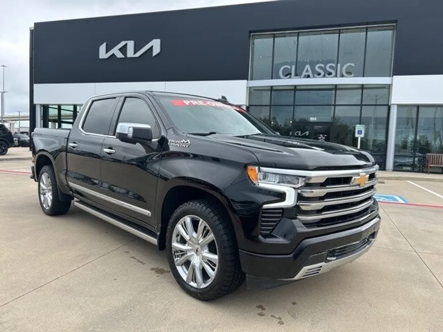 2024 Chevrolet Silverado 1500 High Country photo 1
