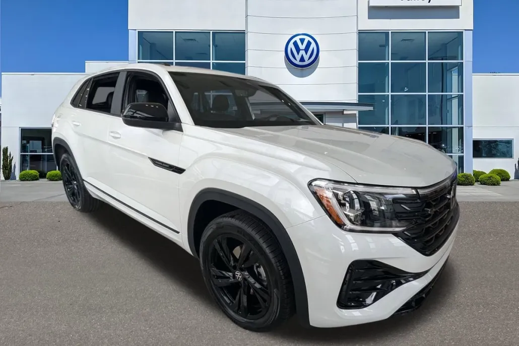 2026 Volkswagen Atlas Cross Sport SEL R-Line photo 1