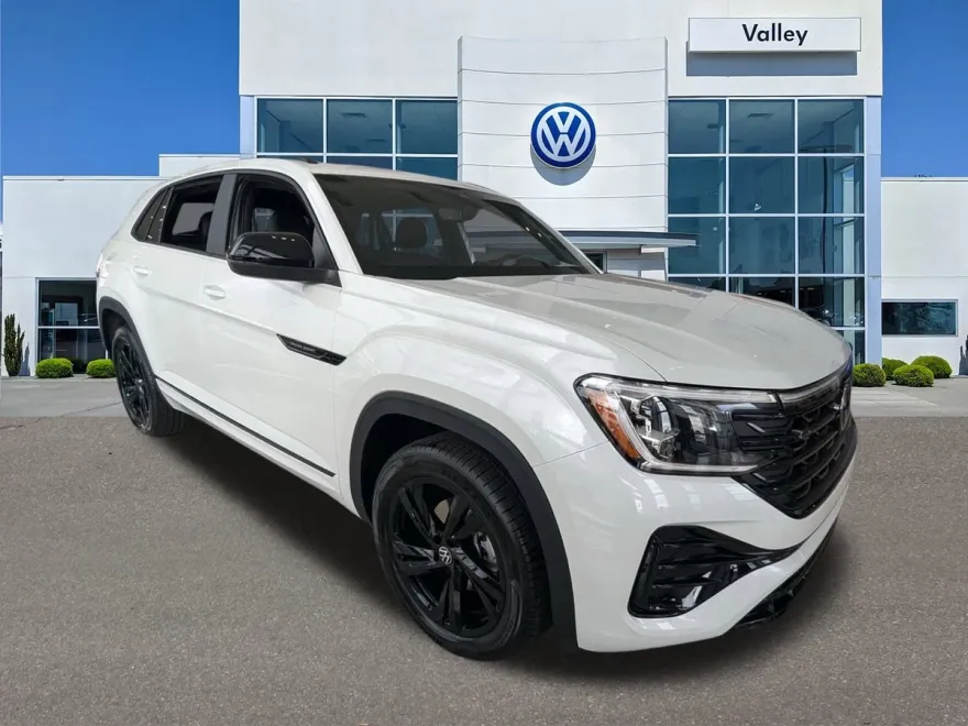2026 Volkswagen Atlas Cross Sport SEL R-Line photo 1