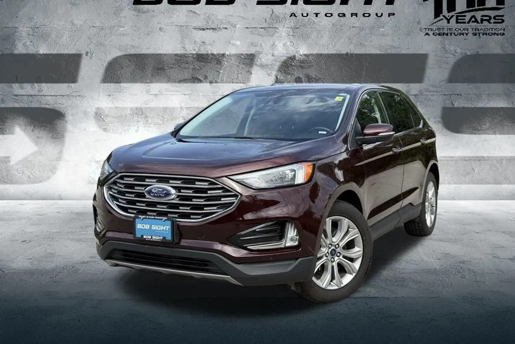 2022 Ford Edge Titanium photo 1