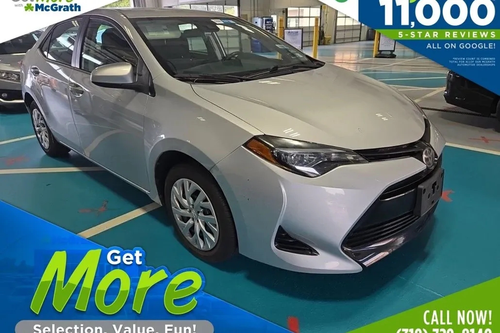 2018 Toyota Corolla LE photo 1