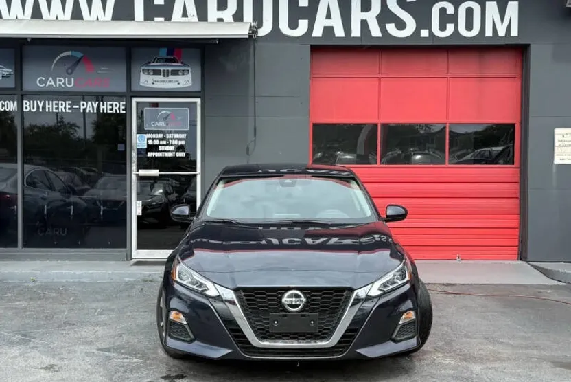 2022 Nissan Altima 2.5 SV photo 1