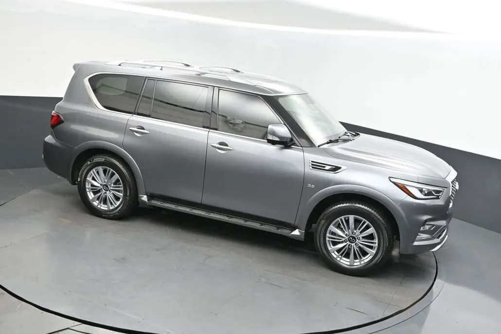 2020 Infiniti QX80 Luxe photo 1