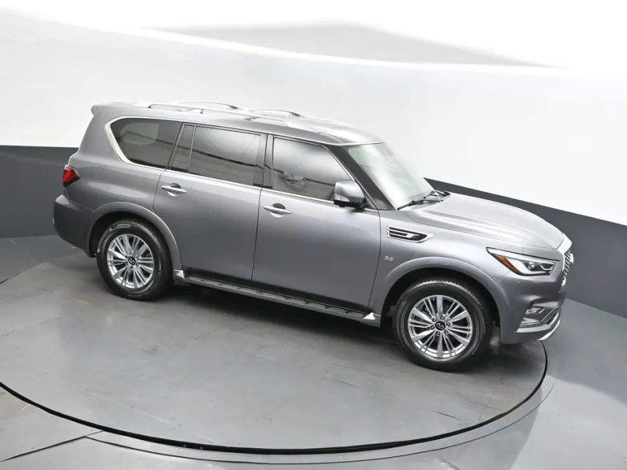 2020 Infiniti QX80 Luxe photo 1