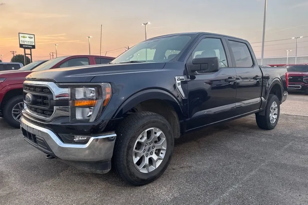 2023 Ford F-150 XLT photo 1