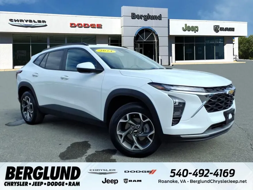 2024 Chevrolet Trax LT photo 1