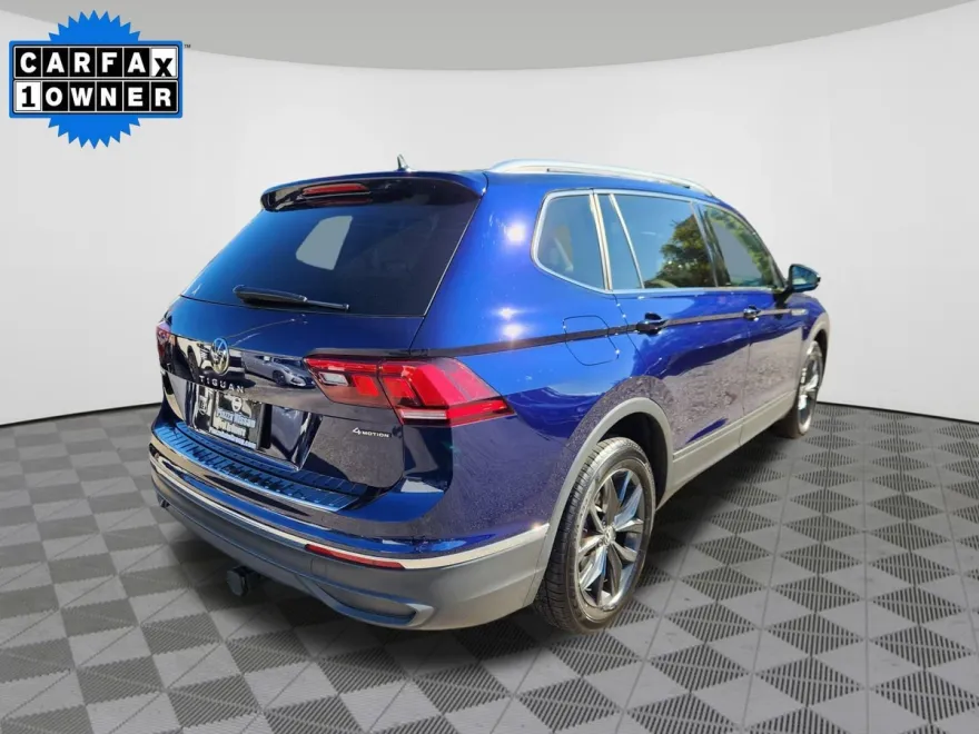 2022 Volkswagen Tiguan SE photo 1