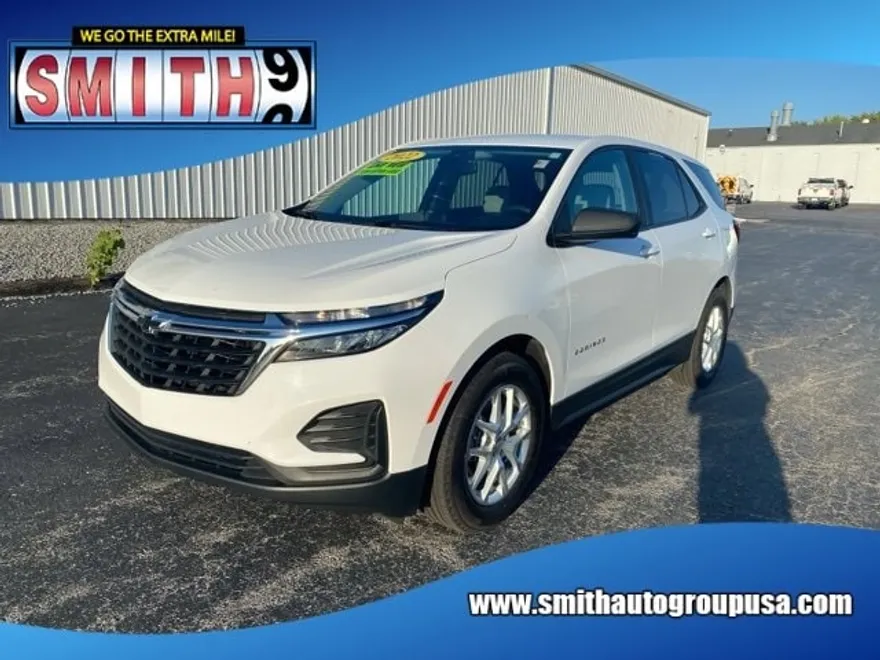 2022 Chevrolet Equinox LS photo 1