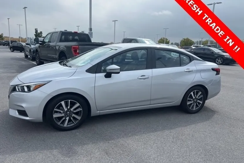 2020 Nissan Versa 1.6 SV photo 1