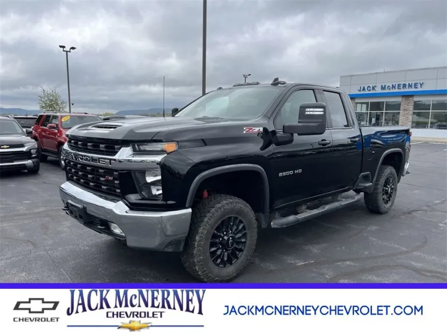 2022 Chevrolet Silverado 2500HD LT photo 1