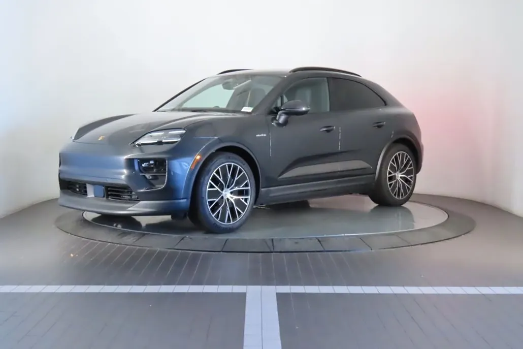 2024 Porsche Macan 4 Electric photo 1