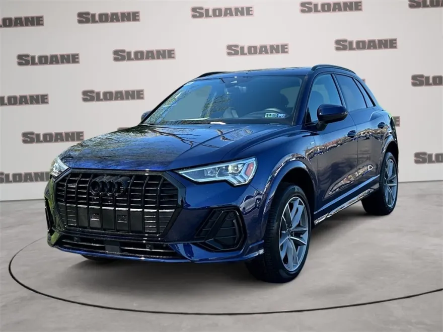 2025 Audi Q3 S line Premium photo 1
