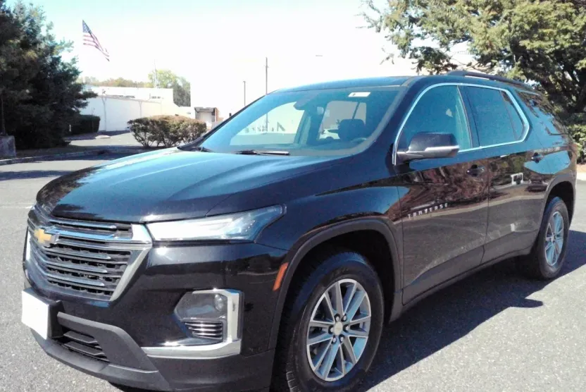 2023 Chevrolet Traverse Leather photo 1