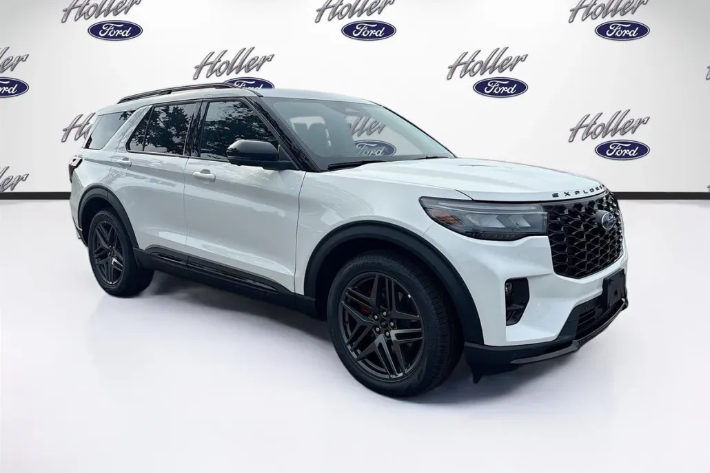 2025 Ford Explorer ST photo 1